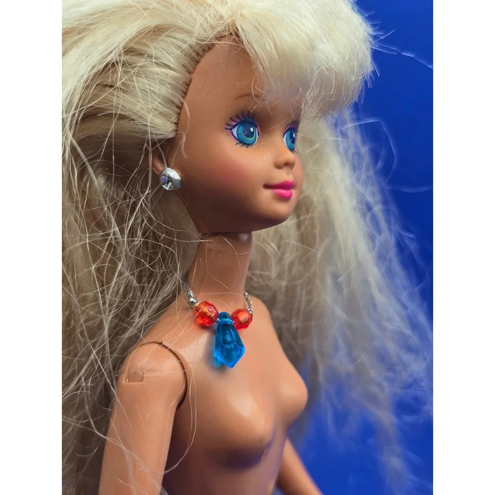 Vintage Skipper Glitter Beach Barbie Doll 1987 w/ Necklace No Clothes Mattel
